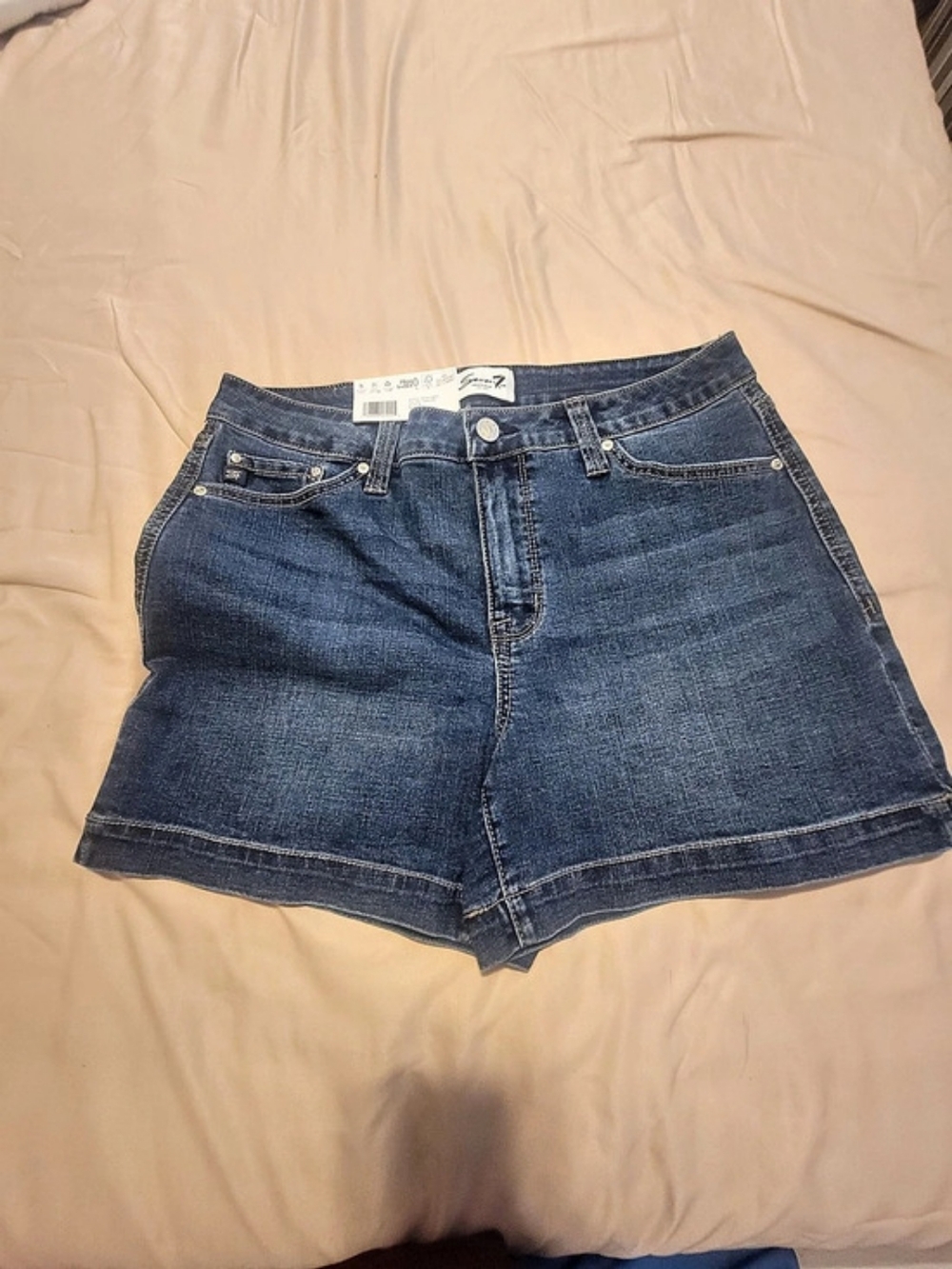 Seven7 Jeans High Rise Weekend Short Denim Shorts in Blue Size 8 NWT
